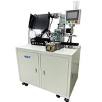 Stroj na označování baterií