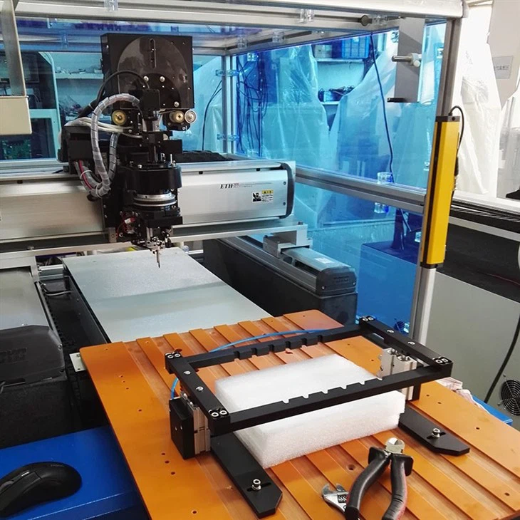 automatic wire bonder